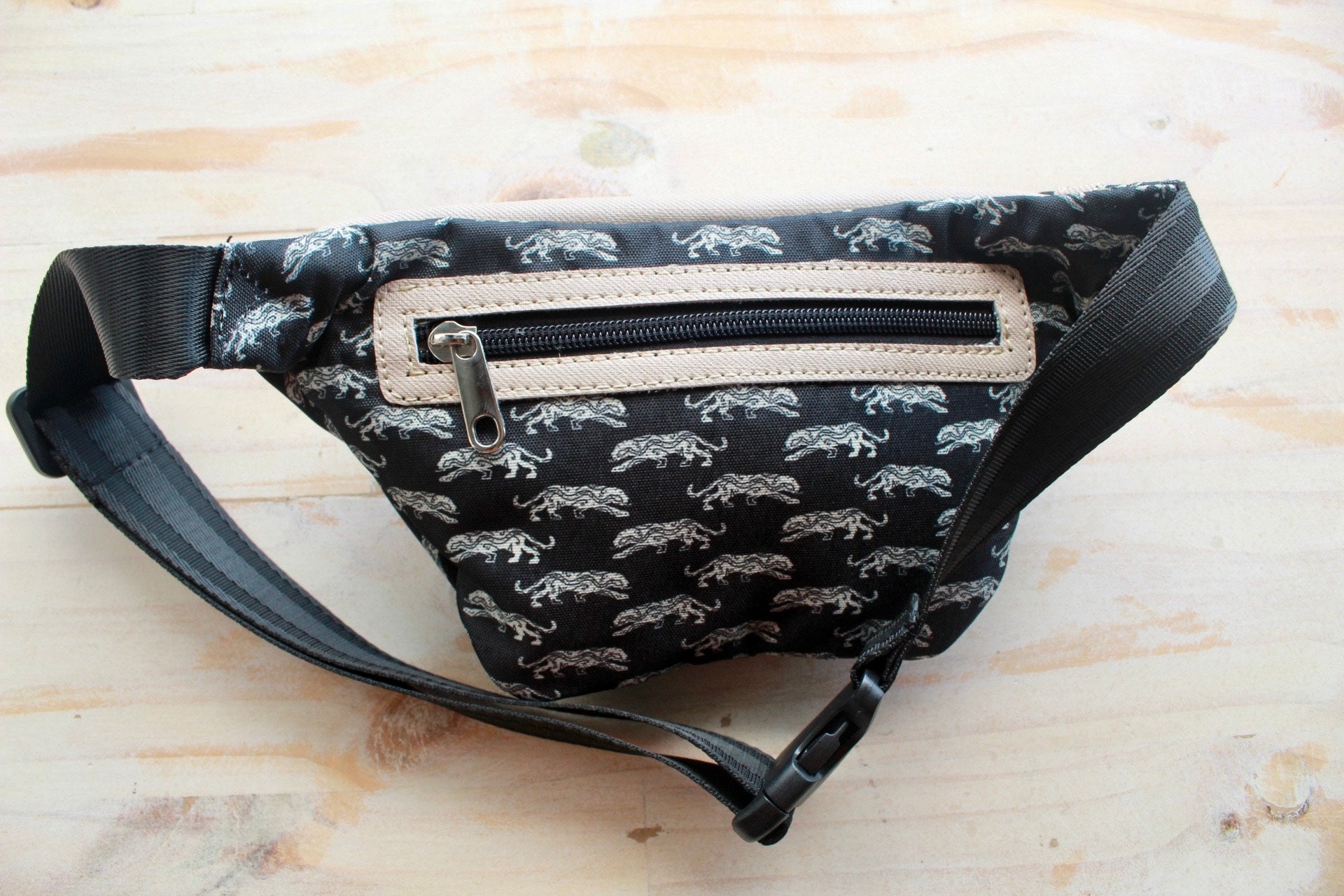 Hip Packs / Canguros