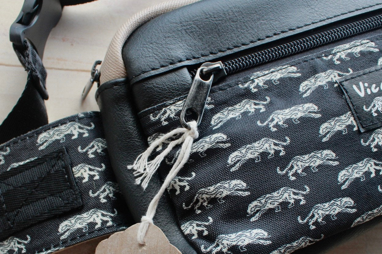 Hip packs / Canguros