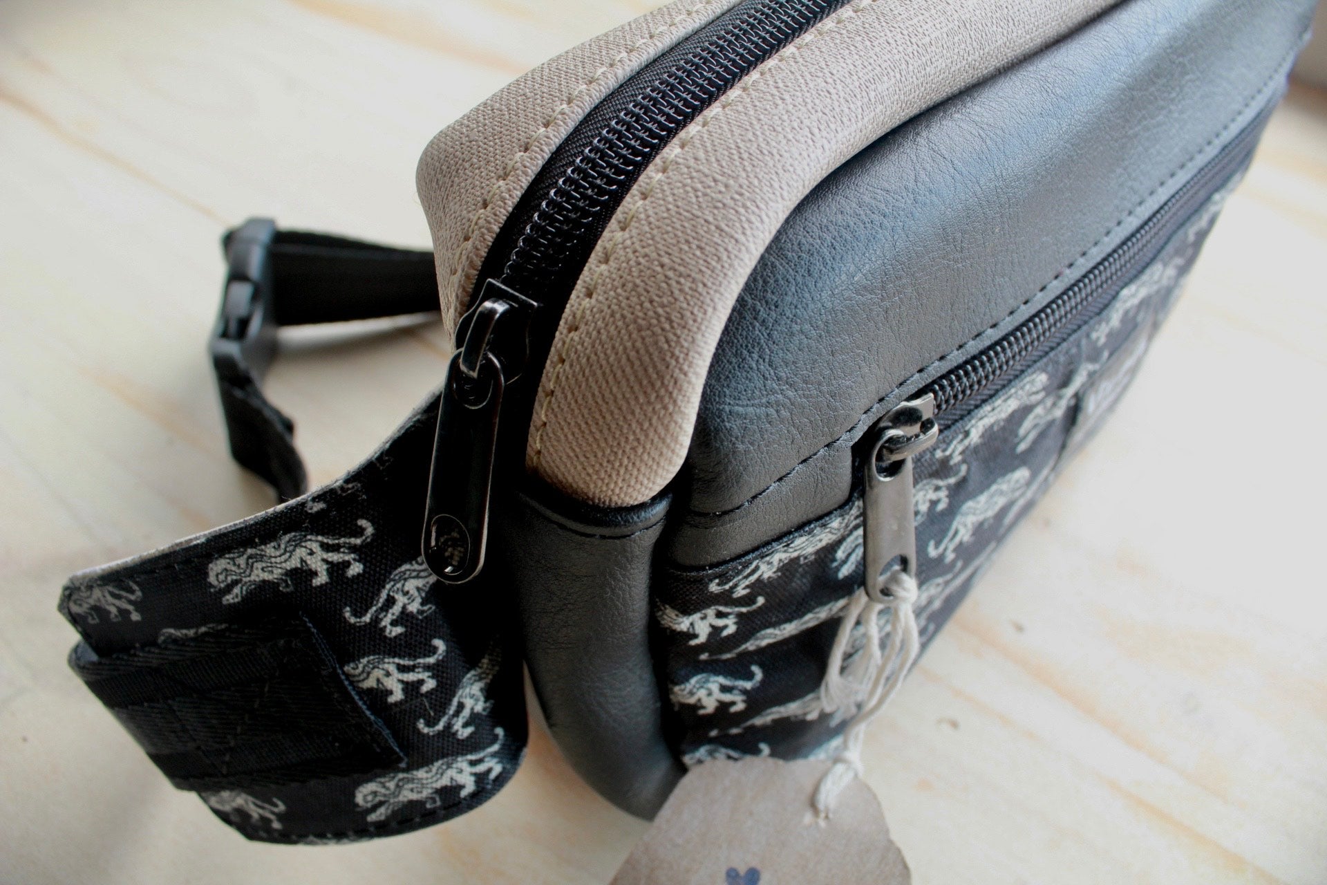 Hip packs / Canguros