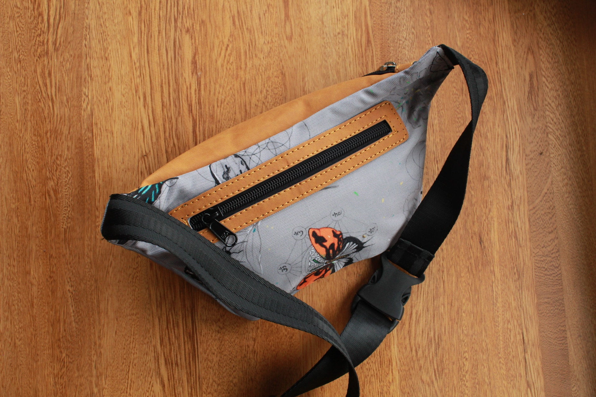 Hip packs / Canguros