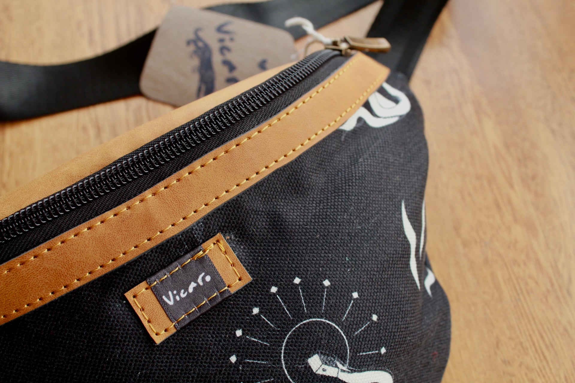 Hip packs / Canguros