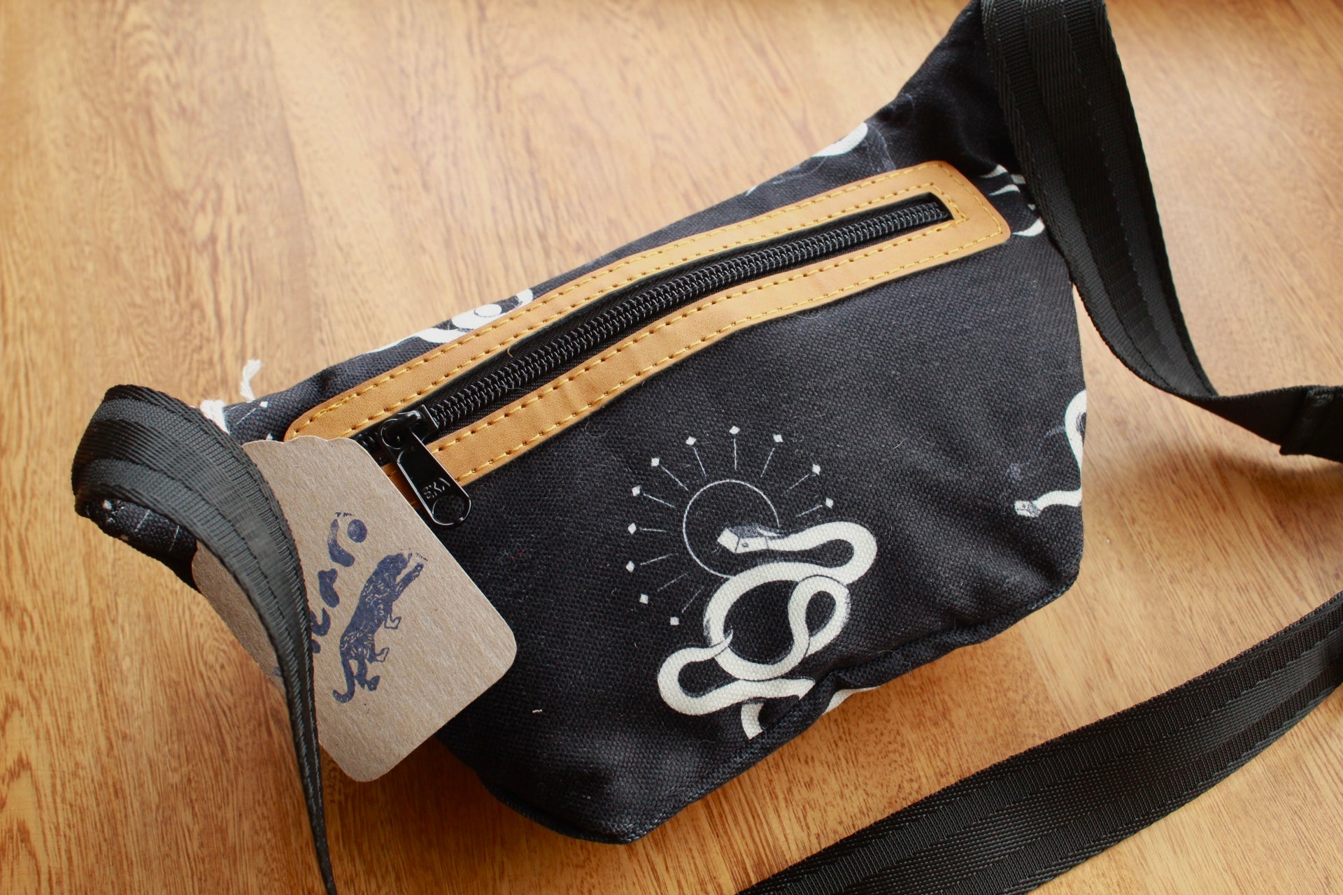 Hip packs / Canguros