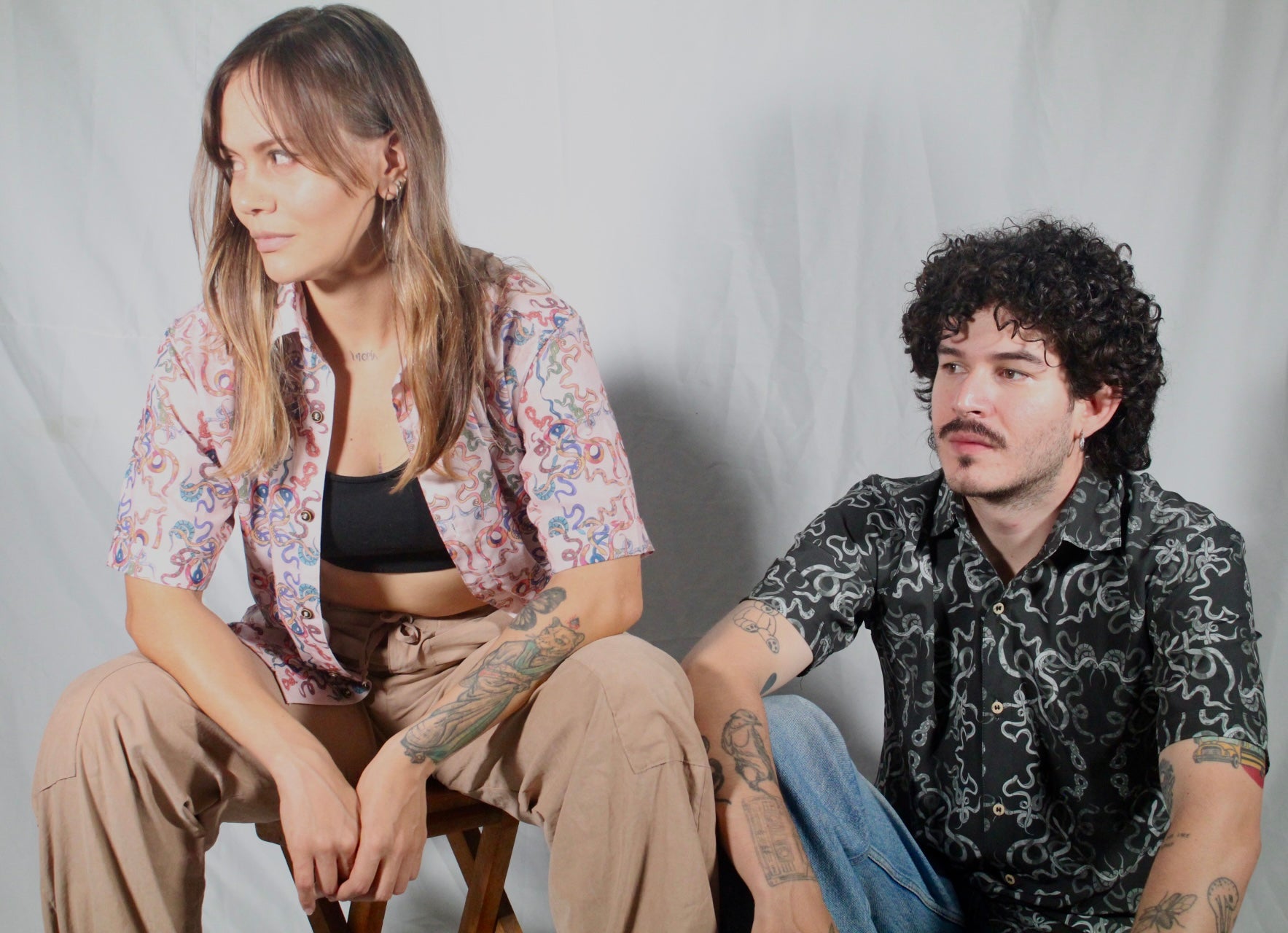 Camisa Serpientes Multicolor Unisex