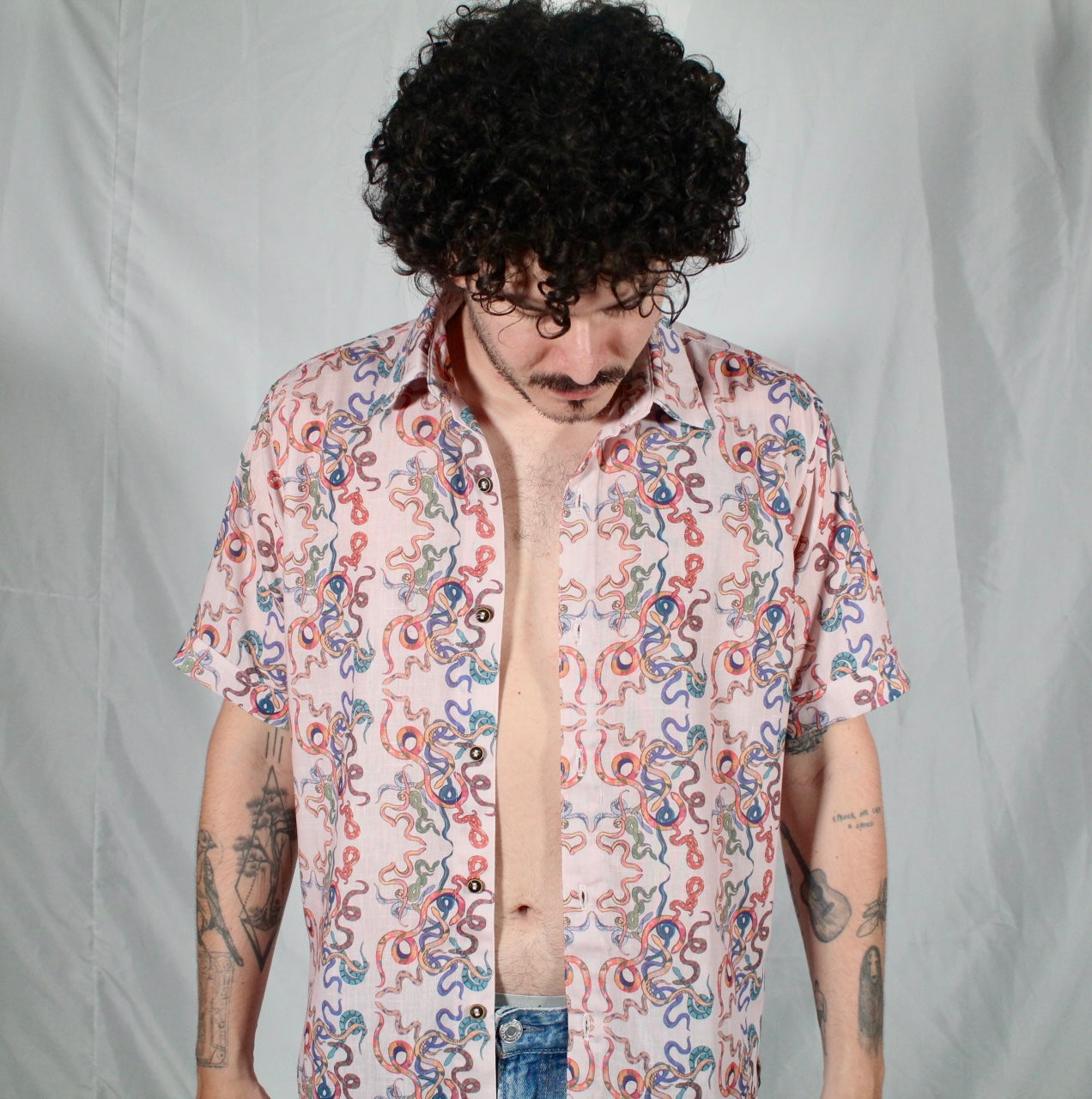 Camisa Serpientes Multicolor Unisex