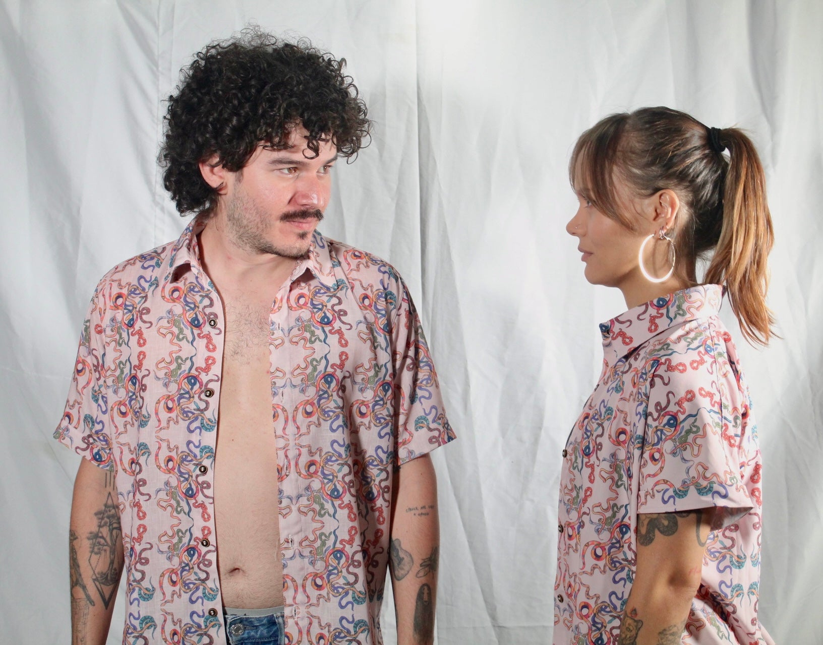 Camisa Serpientes Multicolor Unisex
