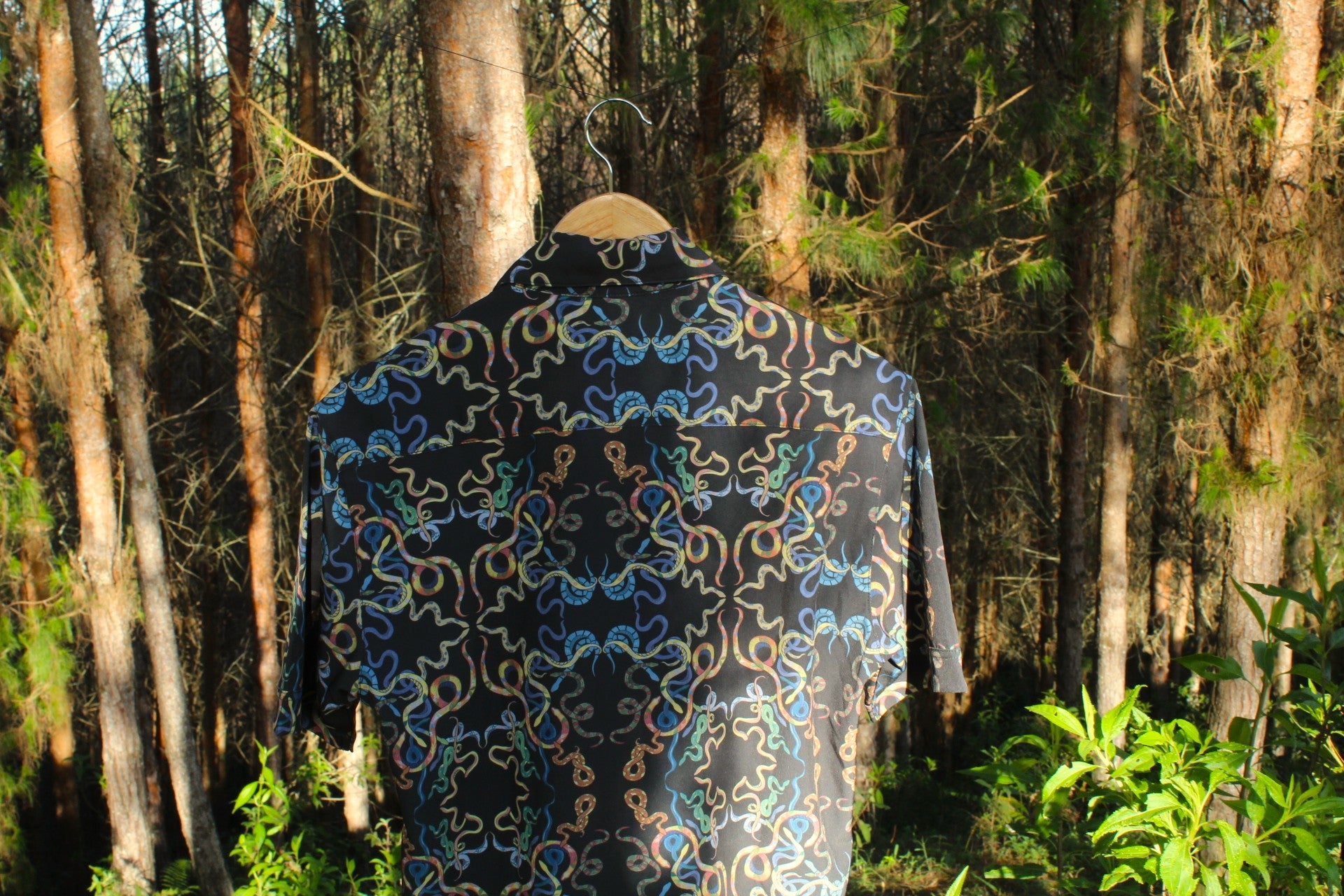 Camisa Serpientes Multicolor Unisex