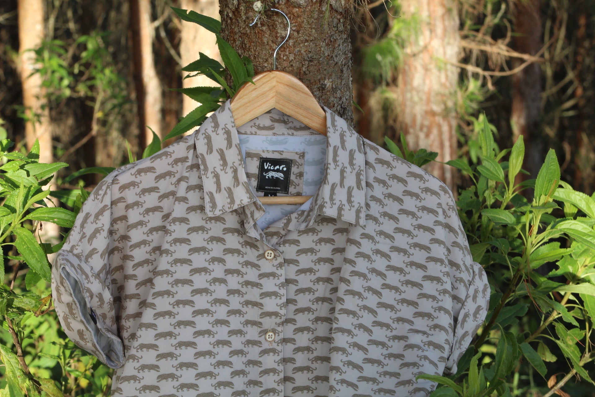 Camisa Jaguar Beige Mujer